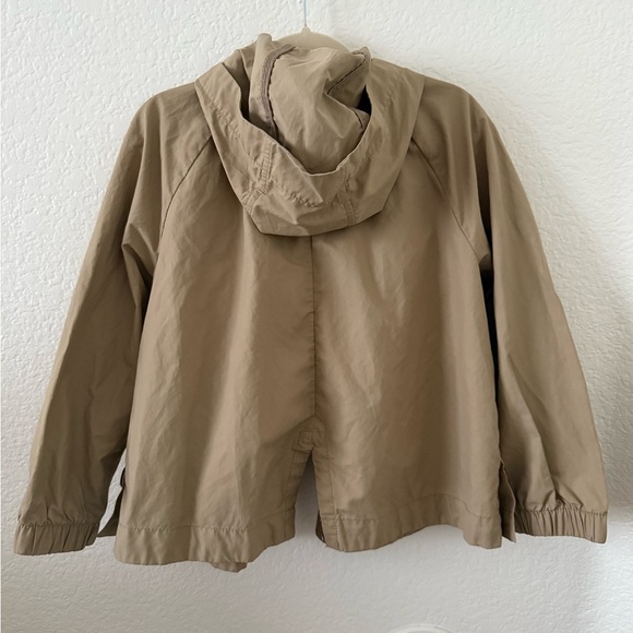 Gap - Picture 4 of 5